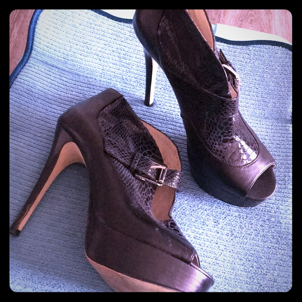 Michael Kors black open toe heels size 9.5